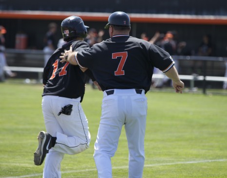 Cowboy Baseball Wins Regionals to Advance to Super Regionals